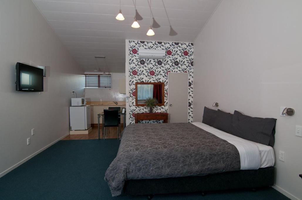 Broadway Motel & Miro Court Villas Матамата Екстериор снимка